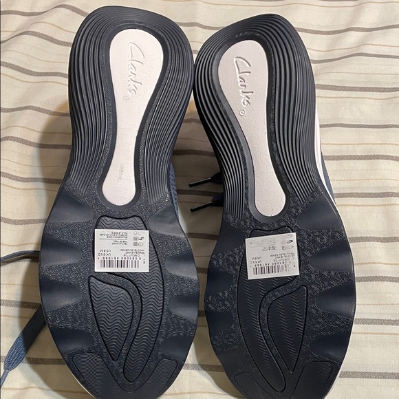 Clarks Navy Athletic Shoes - Picture 7 of 8